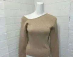 ベージュ オフショルダー ニット 長袖　レイカズン