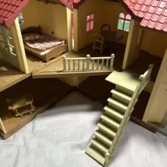 シルバニアファミリー あかりの灯る大きなお家ドールハウス　 赤い屋根の大きなお家
