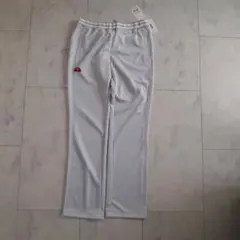 お値下げellesse　トレーニングパンツ　ライトグレーＬ  新品タグ付　送料込