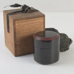茶道具　輪島塗　塗師　元岡清二作　三つ巴蒔絵　香合　共箱　V　A444 茶道具 輪島塗 塗師 元岡清二作 三つ巴蒔絵 香合 共箱 V A444 - メルカリ