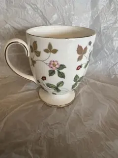 ウェッジウッド　ワイルドストロベリー　マグ　Wedgwood　イギリス　洋食器