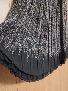 7. グラデーション プリーツロングスカート