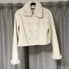 ホワイトファー付きダブルブレストジャケット