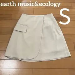 【earth】美品 レディースS ラップ風ミニスカート★ライトベージュ
