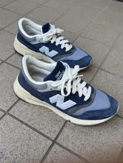美品　ニューバランス スニーカー U997RHB NAVY GRAYのサムネイル