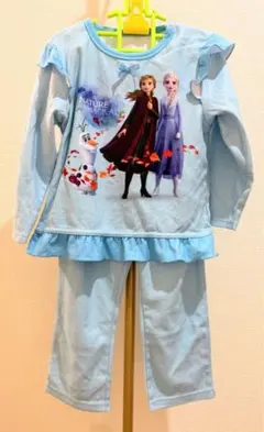 ※最終値下げ※アナと雪の女王 パジャマ 薄めフリース素材　水色 120