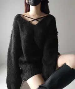 me+me selectクロスストラップカットアウトルーズシャギーニット