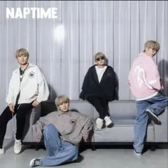 naptime ナイロンジャケット