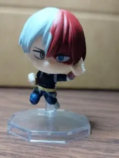 轟焦凍 ミニフィギュア台座付き ガチャガチャ