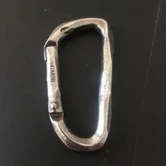 金属製カラビナ キーホルダー　ガルニ　garni sterling silver GARNI - Wire Carabiner | Tempt