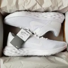 訳あり【新品】ナイキ　29cm　レボリューション 6　ランニングシューズ　白