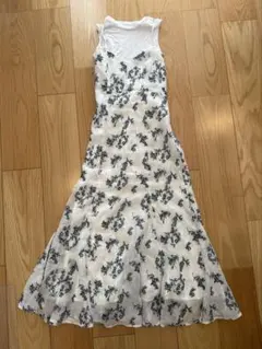 最終値下げ！フラワープリント キャミワンピース