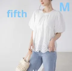 fifth ホワイト　カットワークバルーンブラウス　Mサイズ
