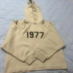 コ*コ様 クリーム色 フード付きパーカー 1977