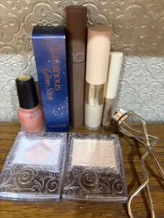 セザンヌ dasique ハイライト コンシーラー他
