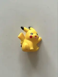 ピカチュウ　フィギュア　ソフビ 指人形