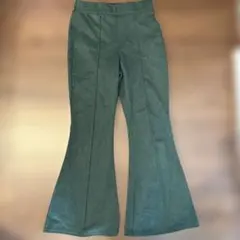 しまむら グリーン フレアパンツ スエード
