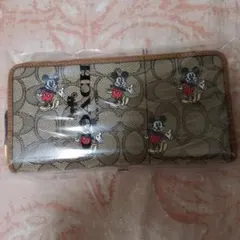 COACHミッキーマウス柄長財布