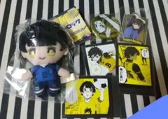 ブルーロック 蜂楽 シークレットメタル 缶バッジ モノクロカード ぬいぐるみ