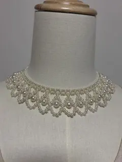 エレガントパールビーズチョーカーネックレス ドレスを華やかに飾ってくれます。