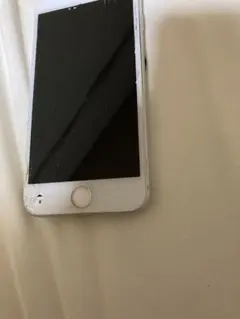 iPhone 7 128GB シルバー 画面割れ 初期化済み　94%