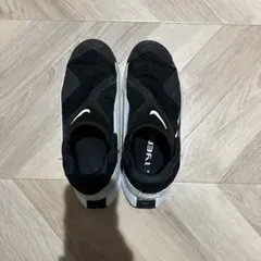 Nike フライイーズ　スニーカー ブラック/ホワイト