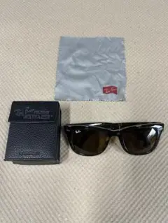Ray-Ban Wayfarer サングラス フォールディングタイプ。べっ甲柄