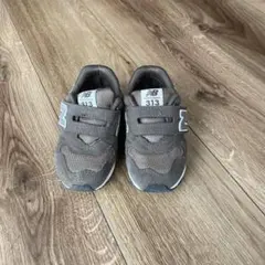 New Balance ブラウンスニーカー。14cm