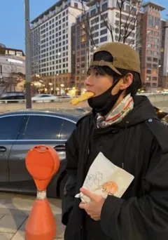 Item thumbnail for item 96239718-8269-4d13-9716-2564e25f8660