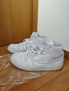 2026年最新】ジョーダン1 トリプルホワイトの人気アイテム - メルカリ