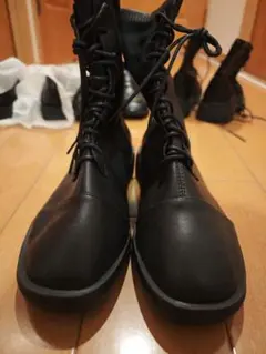 ブラックレースアップショートブーツ