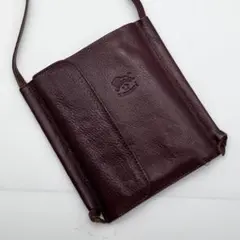美品✨イルビゾンテ ショルダーウォレット えんぴつ付 ロゴ型押し 本革 レザー