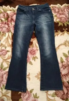 ブーツカットデニム レディース(セシール)