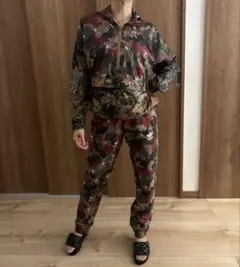 アディダスオリジナルスとファレル・ウィリアムスのコラボ★アノラック上下セット