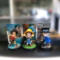 ワンピース　一番くじ　カードスタンドフィギュア