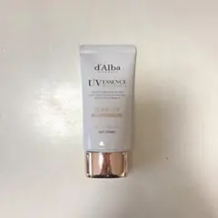 d'Alba UVESSENCE TONE-UP 日焼け止めクリーム