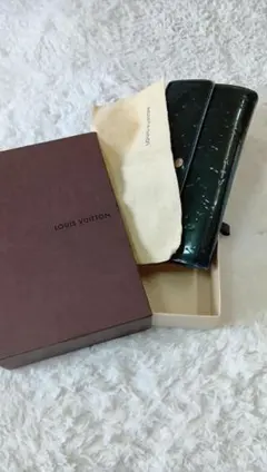 LOUIS VUITTON ヴェルニ 長財布のサムネイル
