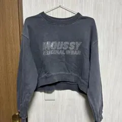 MOUSSY ロゴスウェット クロップド丈 ストーン