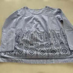 サニークラウズ　 刺繍入り長袖ブラウス