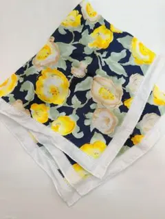 Givenchyジバンシー花柄ネイビー黄色ハンカチ
