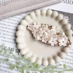 真っ白な桜とパールの大きな編み込みパーツ