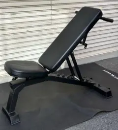 インクラインベンチ