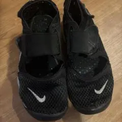 NIKE エアリフト