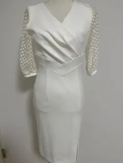 GOLDIE・Hホワイトラップドレス ドットパフスリーブ
