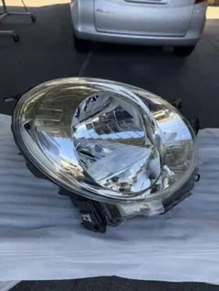 ダイハツ　キャスト　LA250s 右ヘッドライトのサムネイル