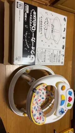 カラフルボタン付き歩行器