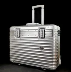極美品✨RIMOWA シルバー キャリーケース　2輪　アルミ　大容量　ドイツ製 ドイツ製最高峰キャリーケース