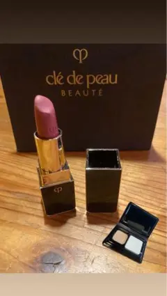 clé de peau-beauteクレドポーボーテリップ112紙袋・ファンデ付