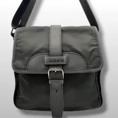 極美品 LACOSTE ラコステ ショルダーバッグ ナイロン レザー ブラックのサムネイル