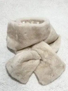 【新品未使用】韓国ファーマフラー　sagafurs